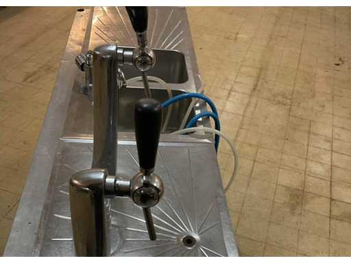 2M20 long stainless steel bar mounted on wheels for easy movement