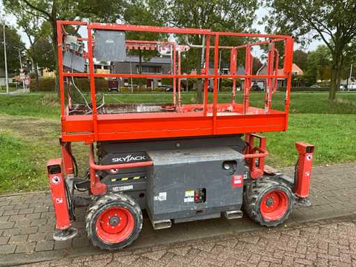 2016 Skyjack SJ6832RT Aerial Platform