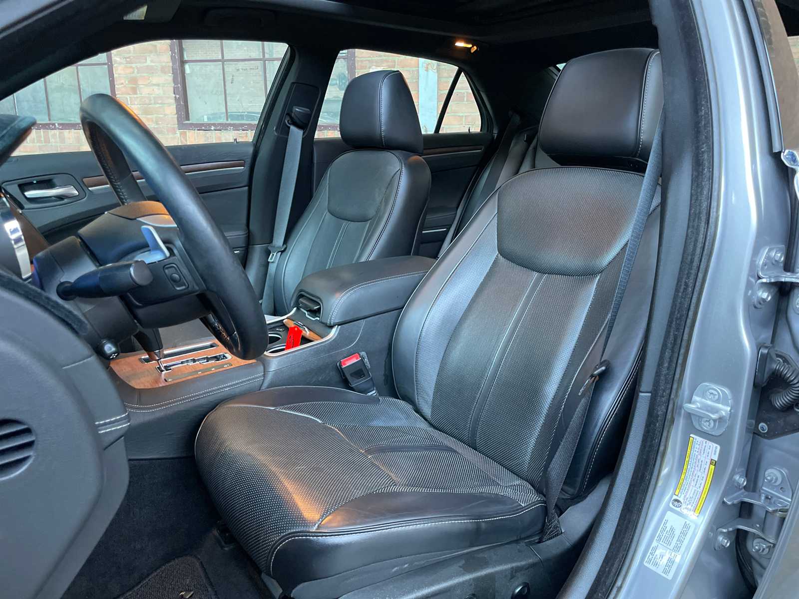 Chrysler 300C LD HEMI Facelift  5.7 V8 367pk 2014