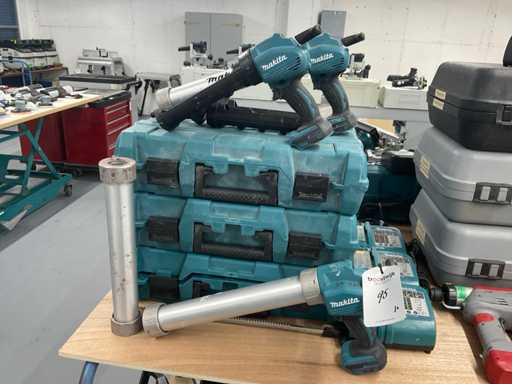 Makita DCG180 Caulking Gun