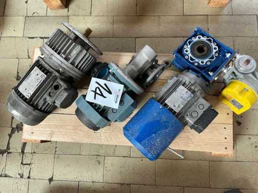 Materials and warehouse stocks