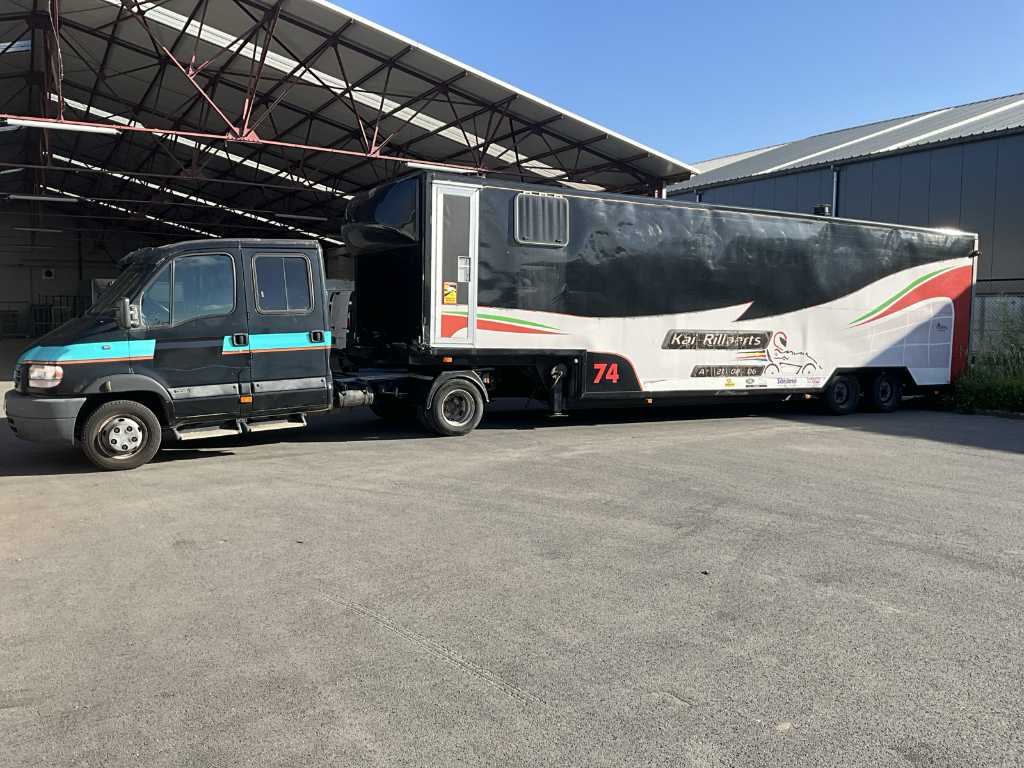 Renault Mascott + Trailer met living en werkruimte