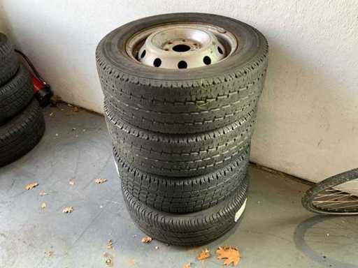 Opona samochodowa Toyo 225/65R16C (4x)