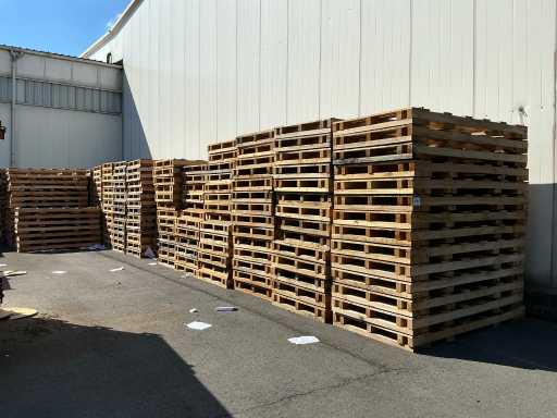 230 Grandes palettes en bois