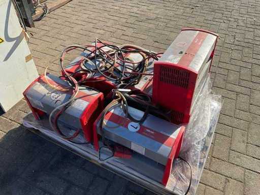 2017 Belatron E230 Batterieladegerät (7x)