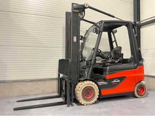 2016 Linde E25-01 2500KG Forklift