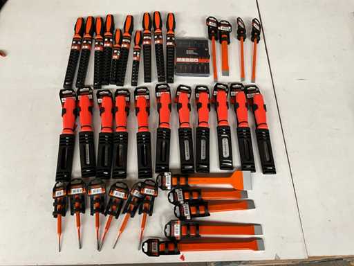 Skandia Mix Lot Handwerkzeuge einschließlich Meißel und Reiben