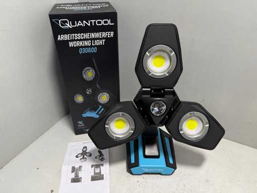 Brüder Mannesmann Q30600 | Zware Quantool LED Werklamp - Krachtige Lithium accu - dimbaar 500-3500 lm - IP54 - volledig draaibaar