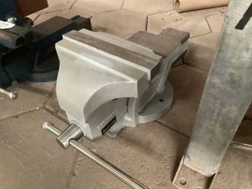 Bullram Bankschroef