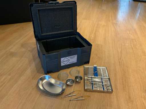 Tanos T-lock Biological substance systainer with instruments