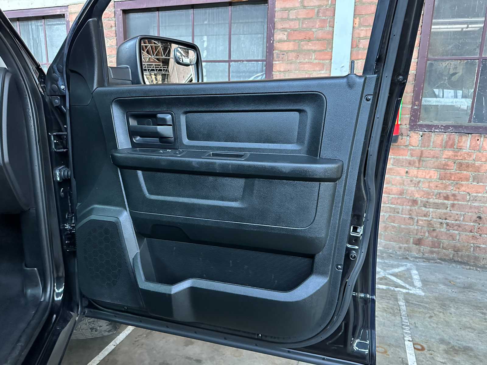 Dodge Ram 1500 5.7 Hemi V8 2018 6-seater