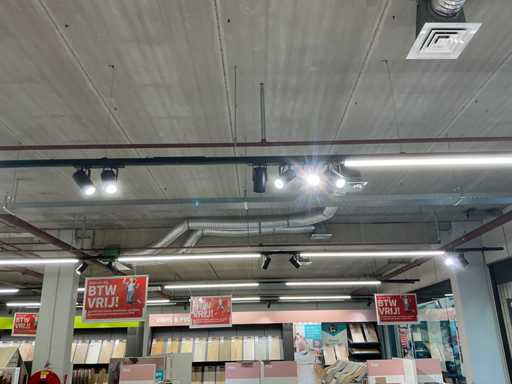 LED-Werkstattbeleuchtung etwa 125 Meter