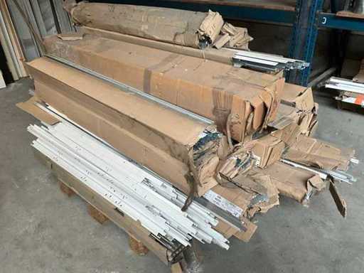 Différents profils de plafonds suspendus