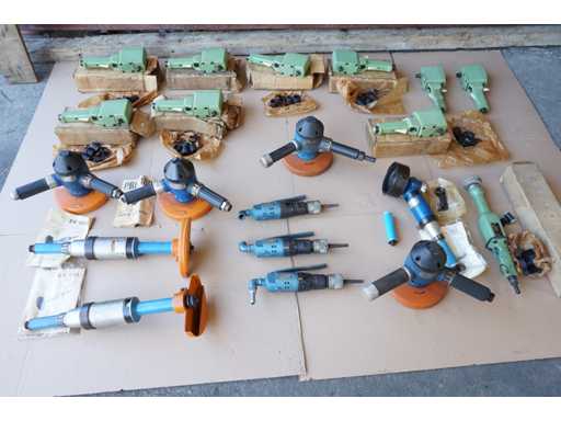   O mul?ime de unelte pneumatice de mân?