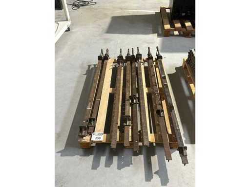 Beaucoup de serre-serre-serre-serre-lignées – de différentes longueurs