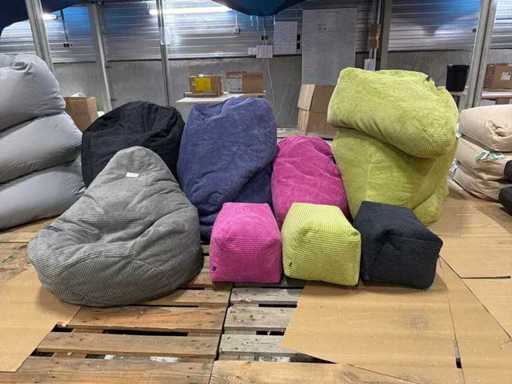 Loft25 Party Beanbags (+ foot benches) (9x)