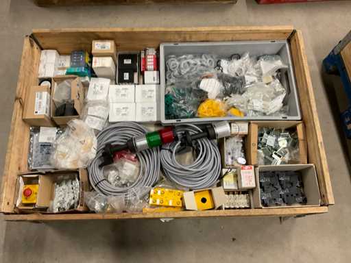 Charge von Installationsmaterialien