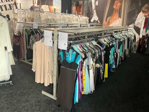 Ca. 19 Meter laufende Meter niedrige modulare Lagerregale