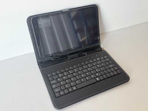 8'' WIFI Tablet PC, Quad-Core + Keyboard + Cover + Earbuds + USB Cable