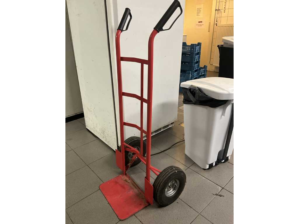 Metal hand cart with pneumatic tires
