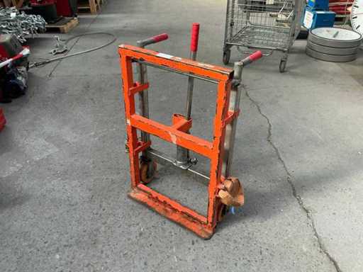 Transporteur à levage hydraulique manuel RRR HUR-16 2007