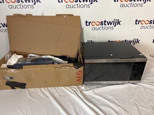 Samsung MS32DE4504AT Stainless Steel Solo Microwave + AEG AP82UB25DB Ultimate 8000 - Aspirator wireless cu stick 