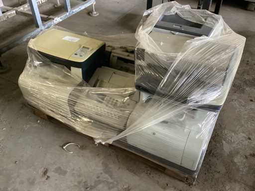 Varie stampanti e fotocopiatrici (9x)