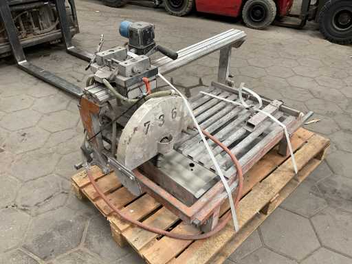 Macchina per seghe per piastrelle NC