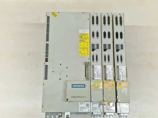 SIEMENS 6SN1145-1BA02-0CA2
6SN1123-1AB00-0BA1
6SN1123-1AA00-0BA1
6SN1123-1AB00-0BA1 SIEMENS SIMODRIVE 611 – Komplette Antriebssystem-Montage
