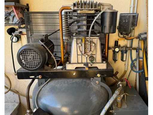 Coupeuse de compresseur d’air avec refroidissement 