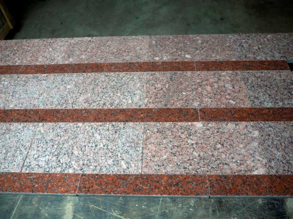 Natural stone tiles 23m²