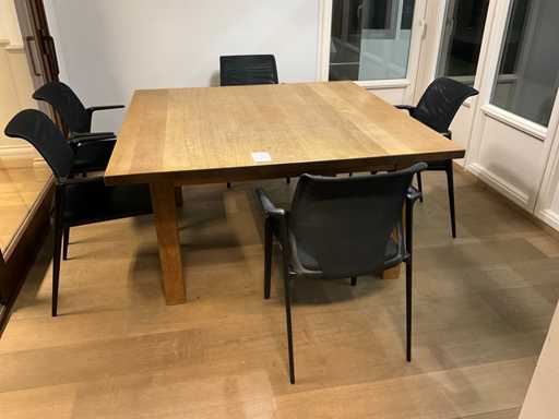 Mesa de reuniones y 6 sillas Vitra