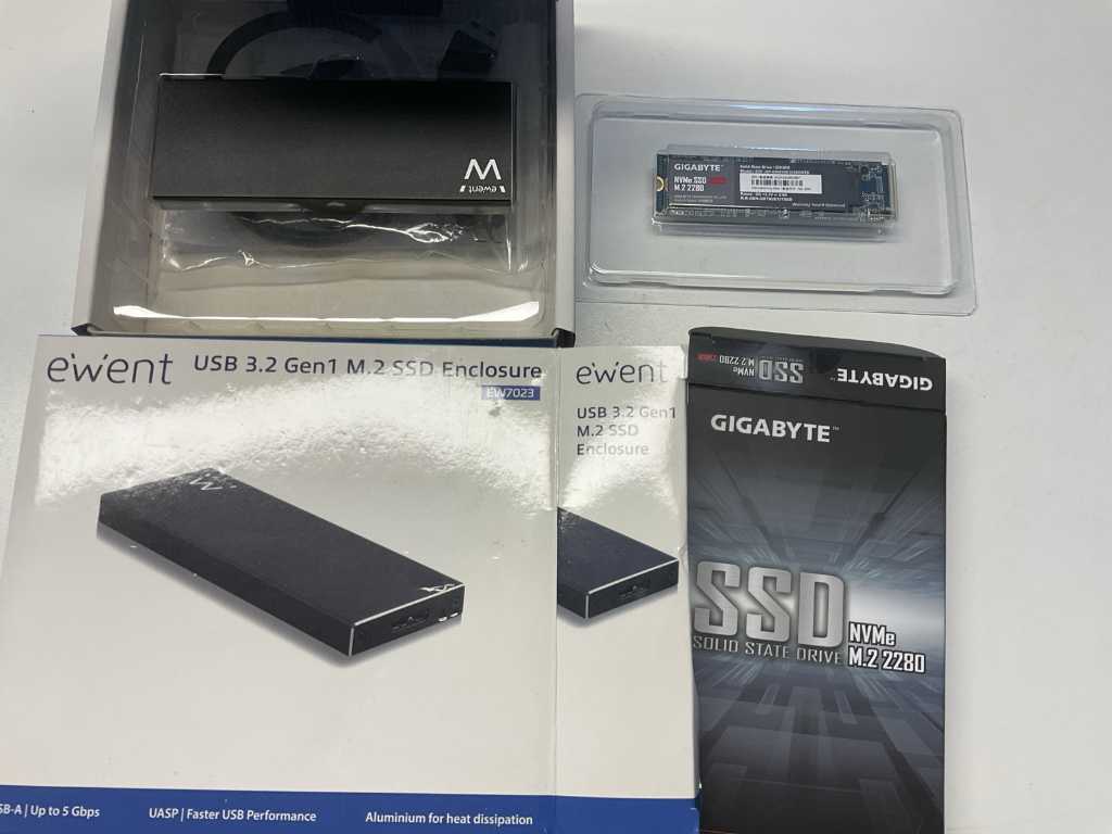 Unità SSD Gigabyte NVMe M.2 2280 con enclosure