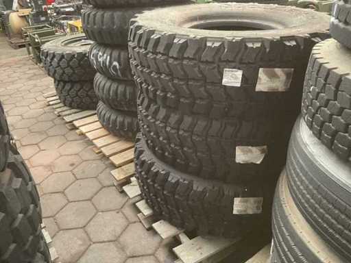 GoodYear Band (3x)