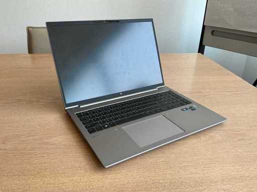Laptop - HP - HP ZBook Firefly 16 pollici G10 Mobile Workstation PC