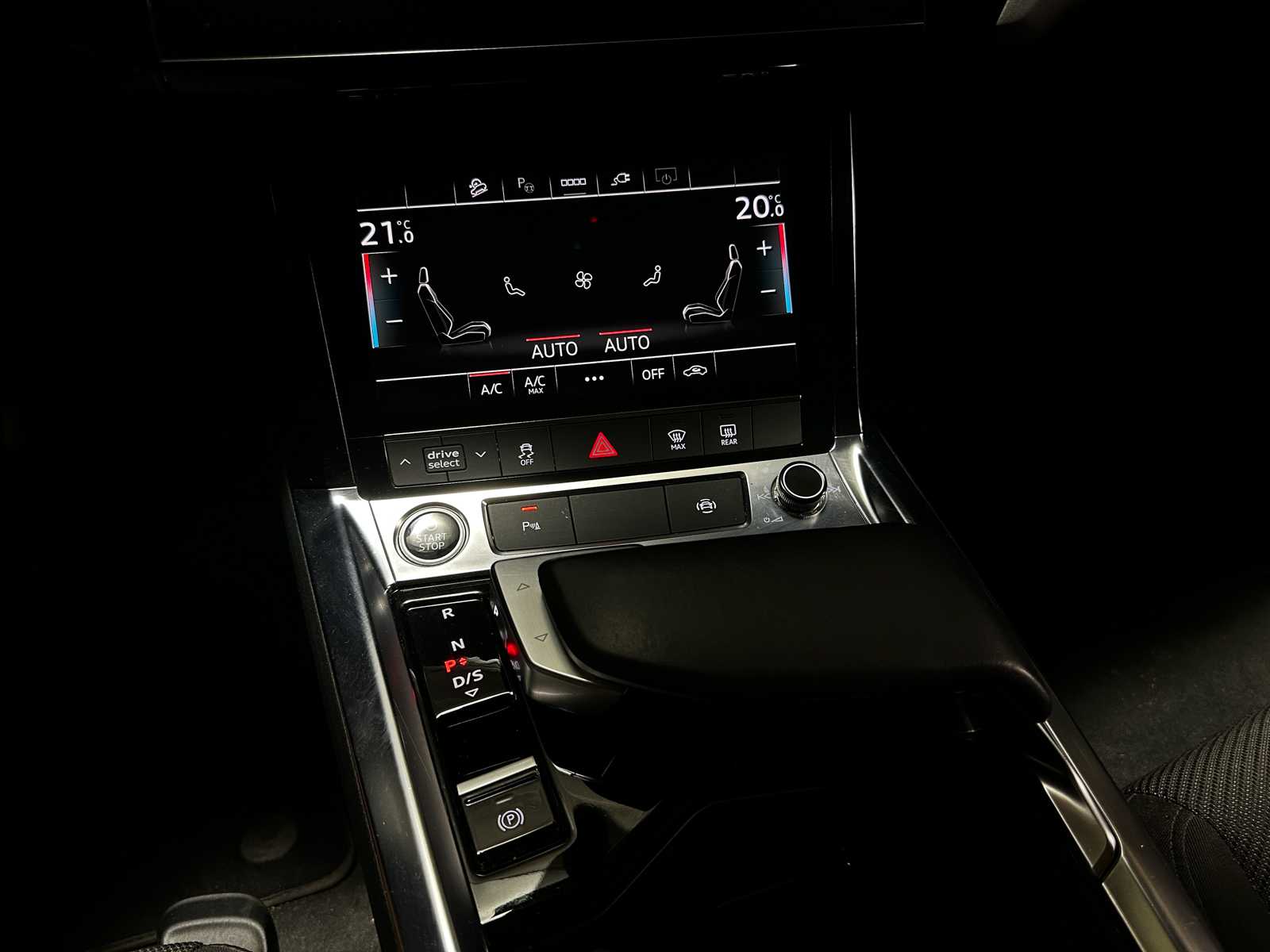 Audi e-tron Sportback 55 quattro edition 95 kWh 408pk 2022 (Origineel-NL + 1e eigenaar), P-835-GD