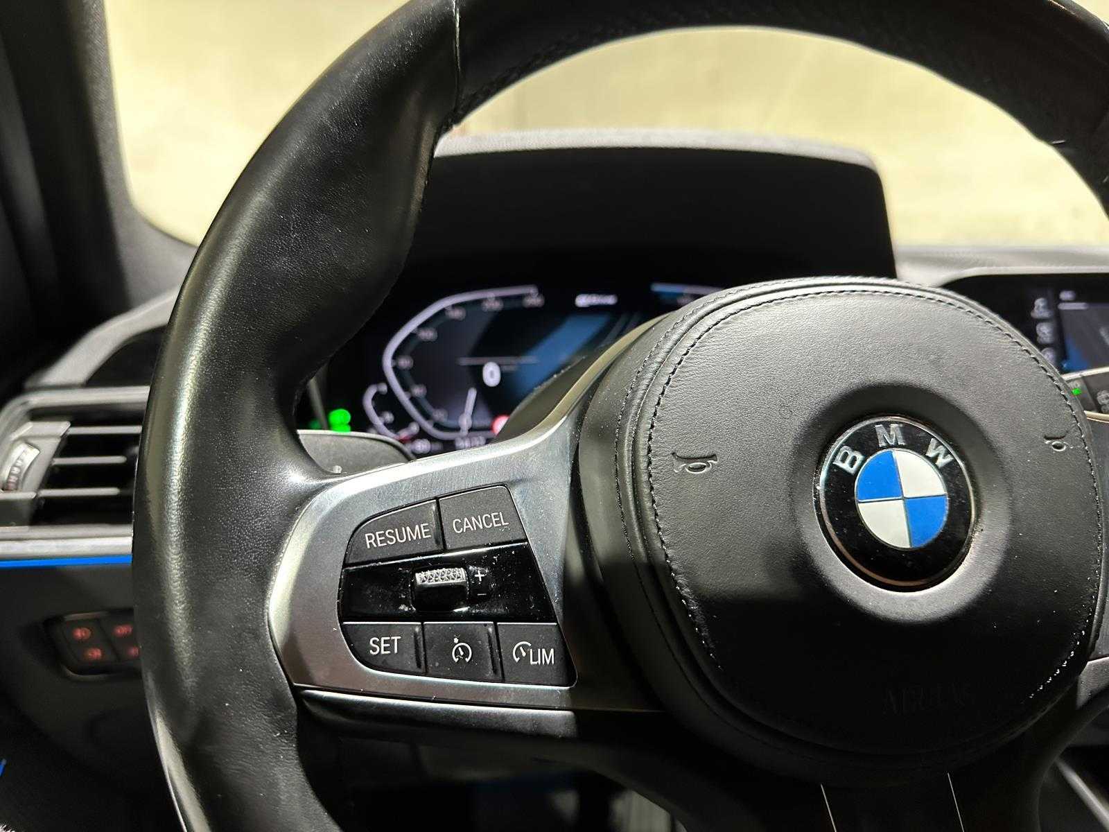 BMW 330e Touring Business Edition Plus 184pk 2021 3-serie (Origineel-NL + 1e Eigenaar) L-480-TL