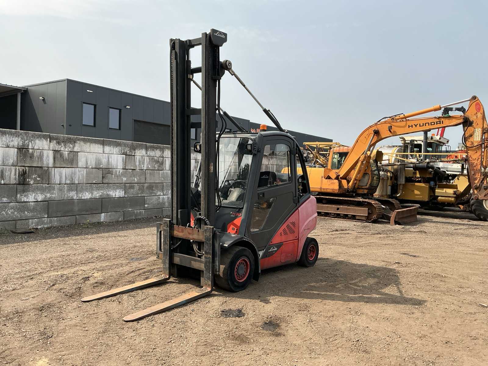 2016 Linde H30 Forklift