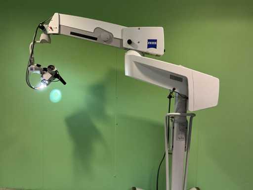 Mise en puissance du microscope chirurgical Zeiss OPMI Pro Magis S8 OP