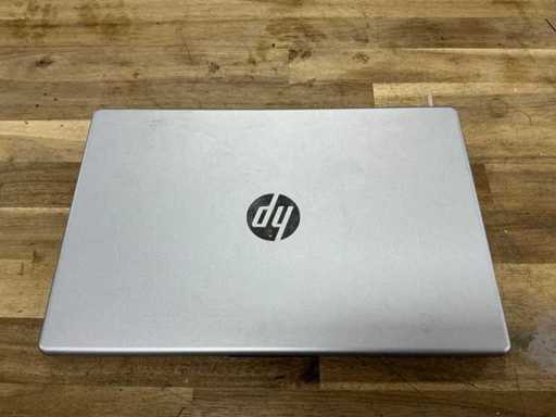 HP Laptop CPU: AMD Ryzen 57520U RAM: 16GB SSD: 512GB