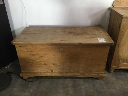 Baule antico per coperte