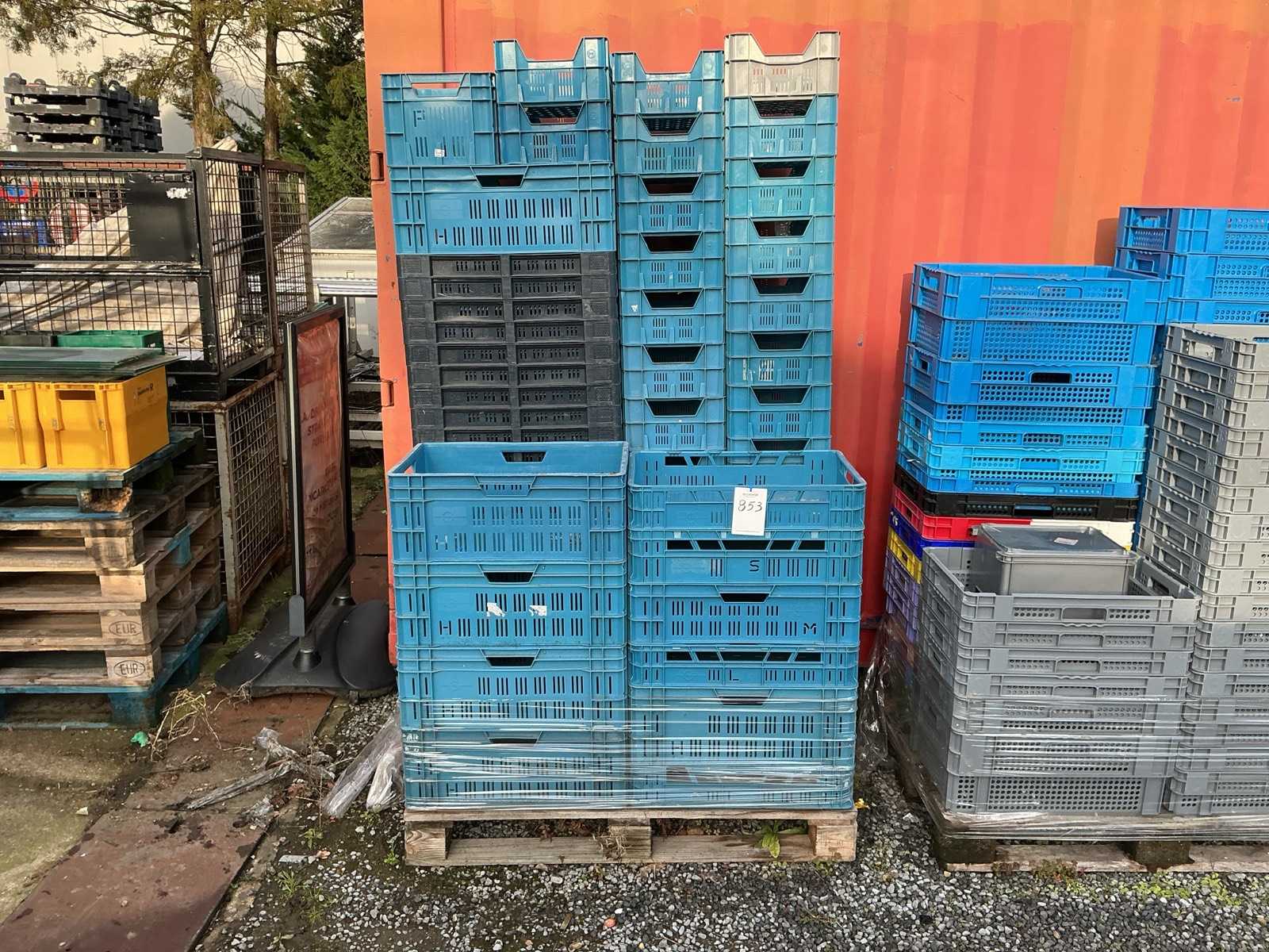 Batch of stacking crates