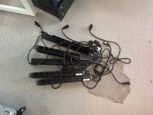 Listwy zasilające GIGAMEDIA (6x)