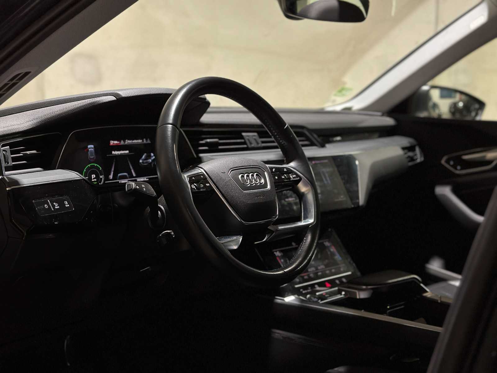 Audi e-tron 50 Quattro Launch Edition Plus 71 kWh 313pk 2020 (Origineel-NL + 1e Eigenaar), H-770-SH