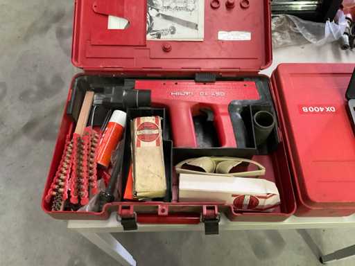 Instrument de fixare Hilti DX450.
