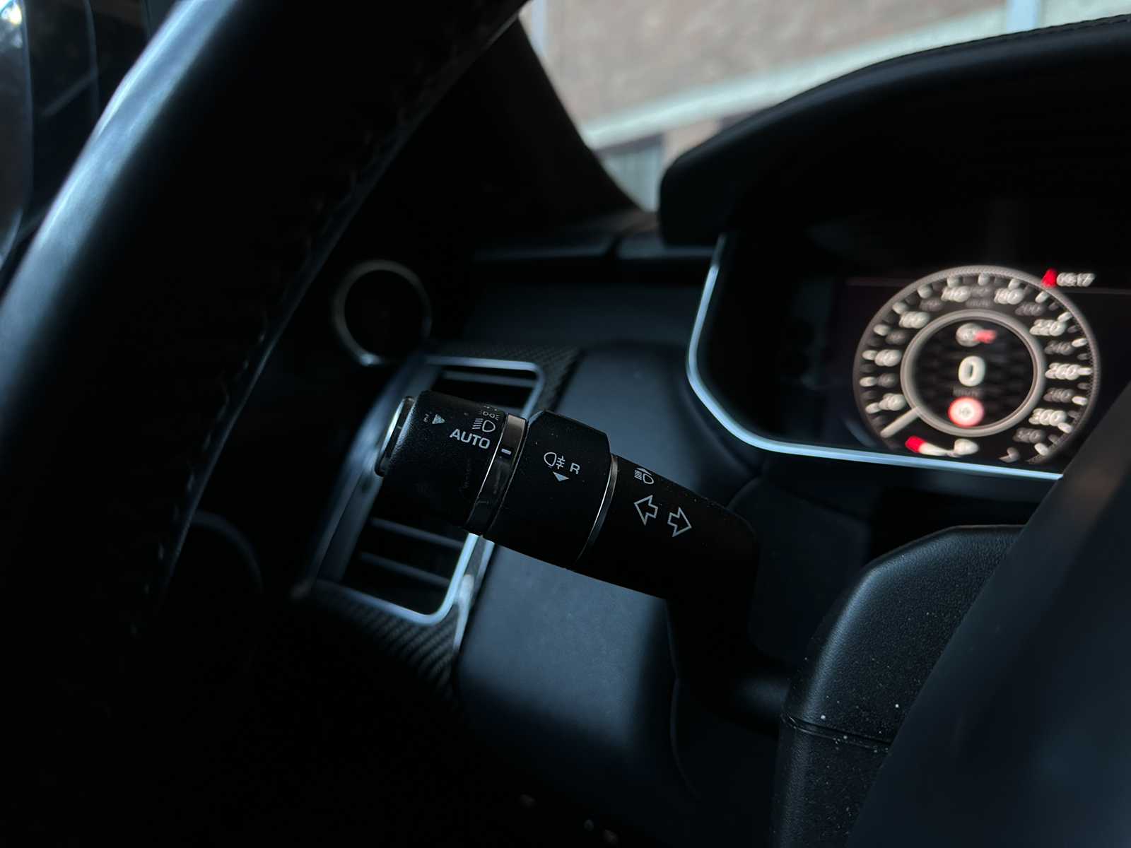 Land Rover Range Rover Sport SVR 5.0 V8 Supercharged FACELIFT 575pk 2018, L-593-LD