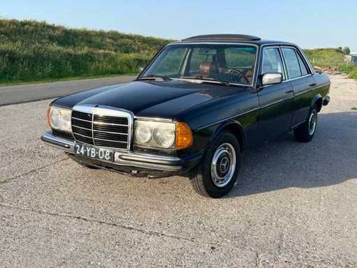 1977 Mercedes-Benz 200-280 (W123) 220 D Classic Car
