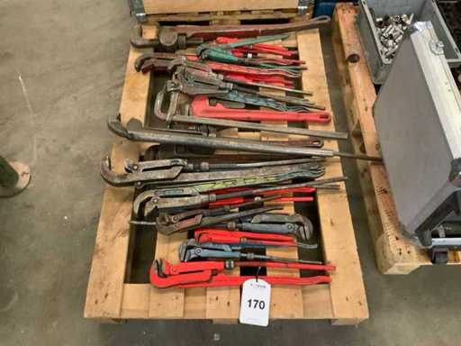 Batch of adjustable pipe wrenches