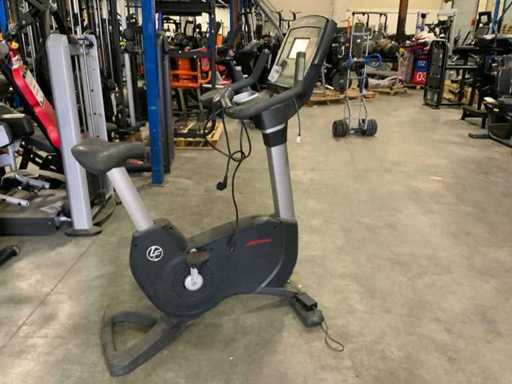 Life Fitness 95c vélo droit Home Trainer