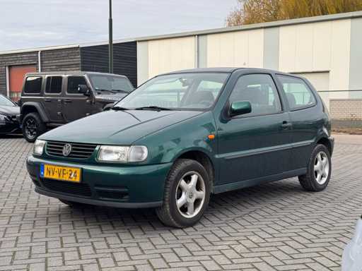 Volkswagen - Polo - 1,6 - Auto - 1996|NV-VF-24|IAW